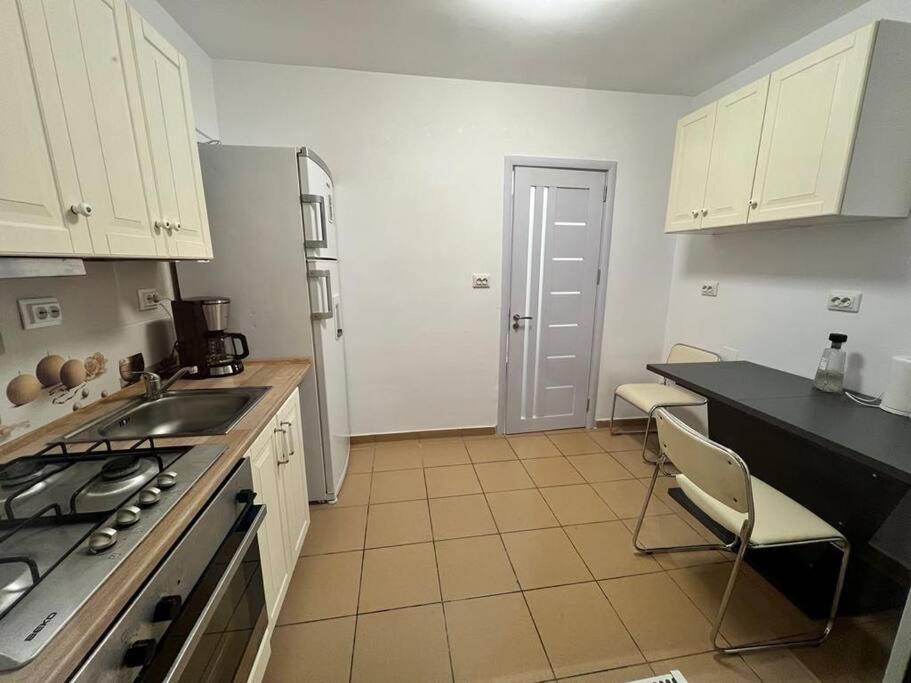 & Spacious 3br 3ba Family Bucureşti