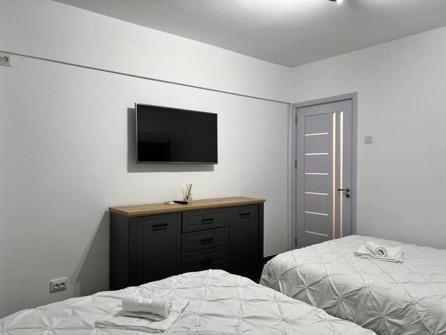 & Spacious 3br 3ba Family * Bucureşti